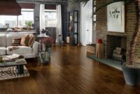 How to decorate a room with hardwood floors