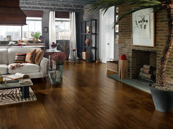 How to decorate a room with hardwood floors