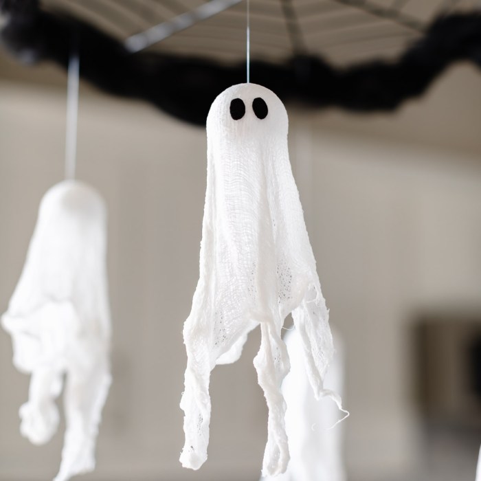 How to make a large ghost decoration