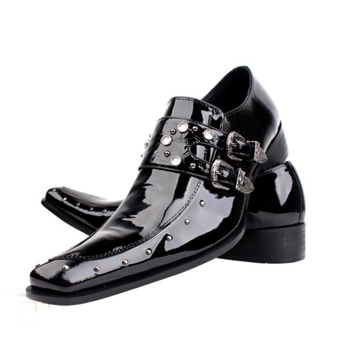 Patent leather dress shoes for men